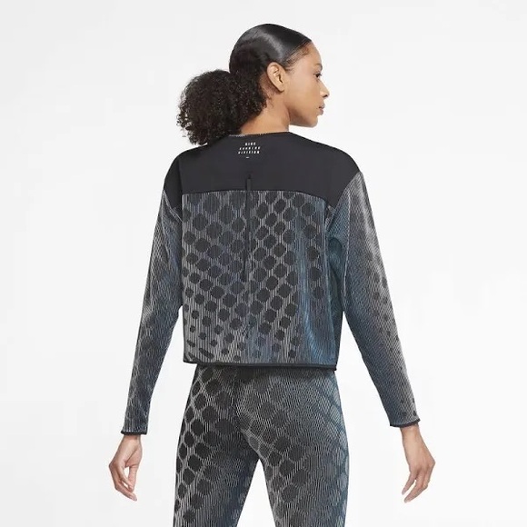 Nike Run Division Midlayer Top - Picture 3 of 9